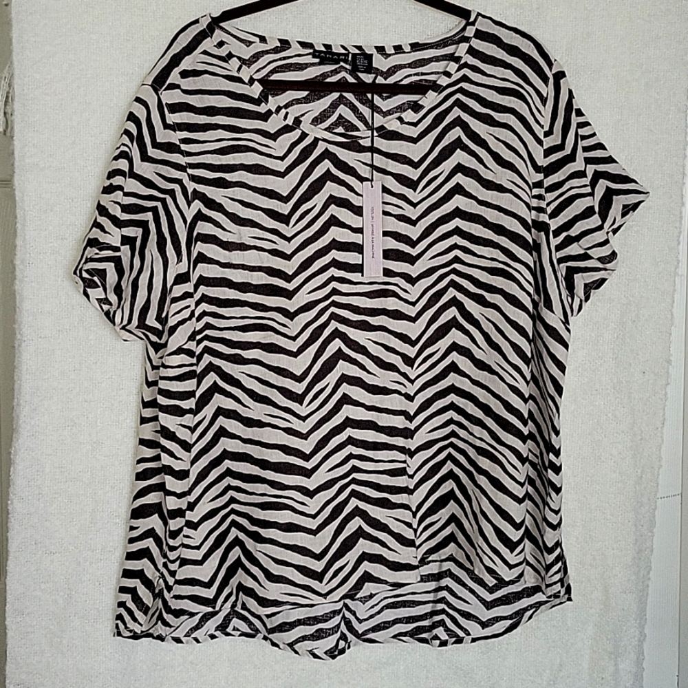 Plus Size Tahari Animal Print Linen Top Size 2X